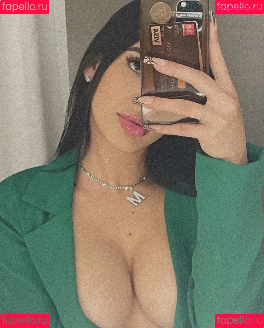 ulovemel Onlyfans Photo Gallery 
