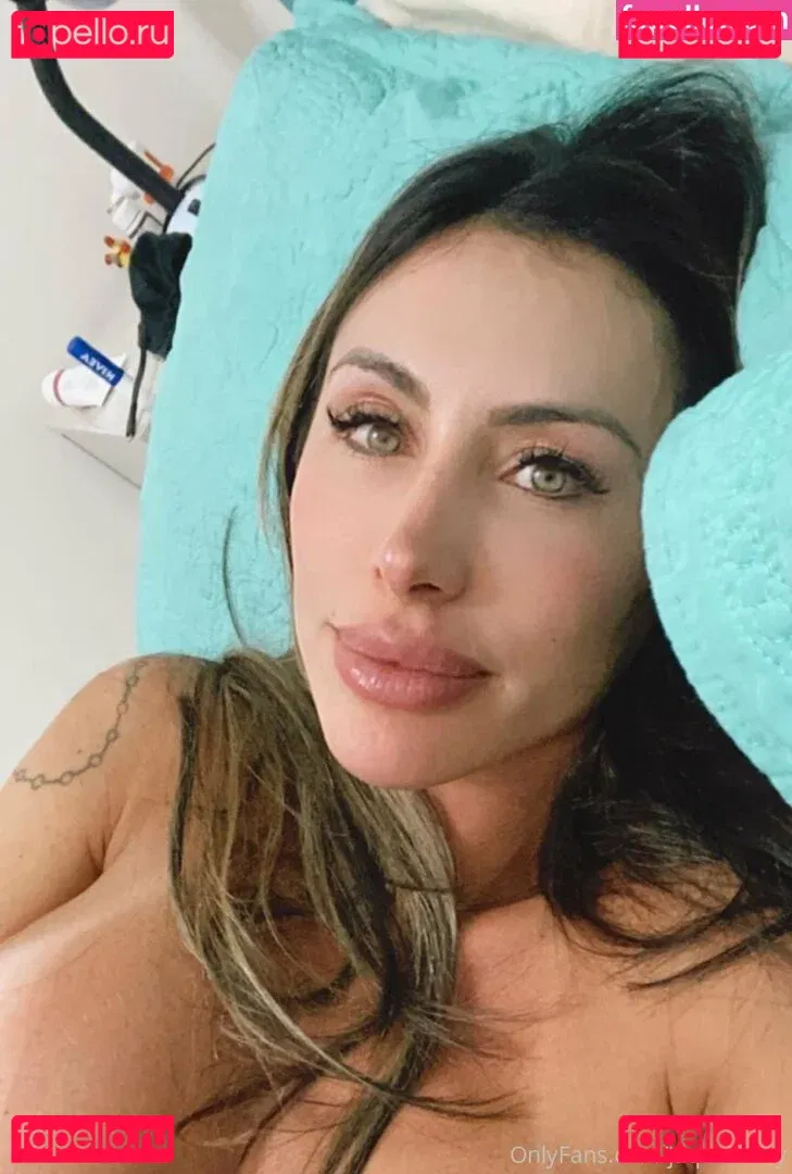 Jaque Khury Onlyfans Photo Gallery 