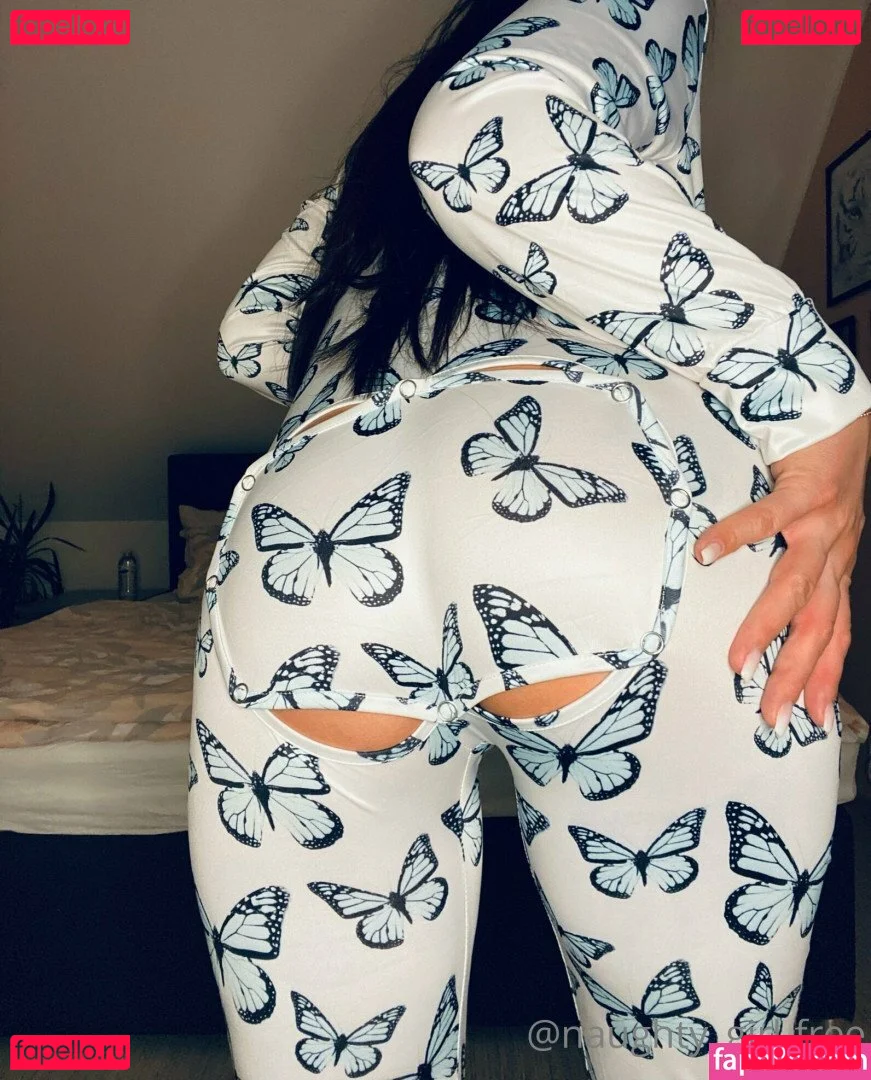 naughty_girl-vip Onlyfans Photo Gallery 