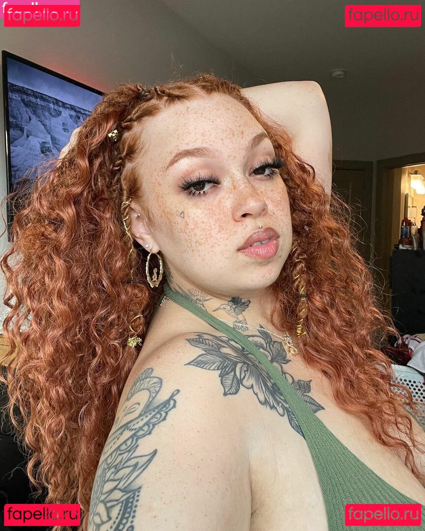 AHintOfRed Nude Onlyfans Photo 49