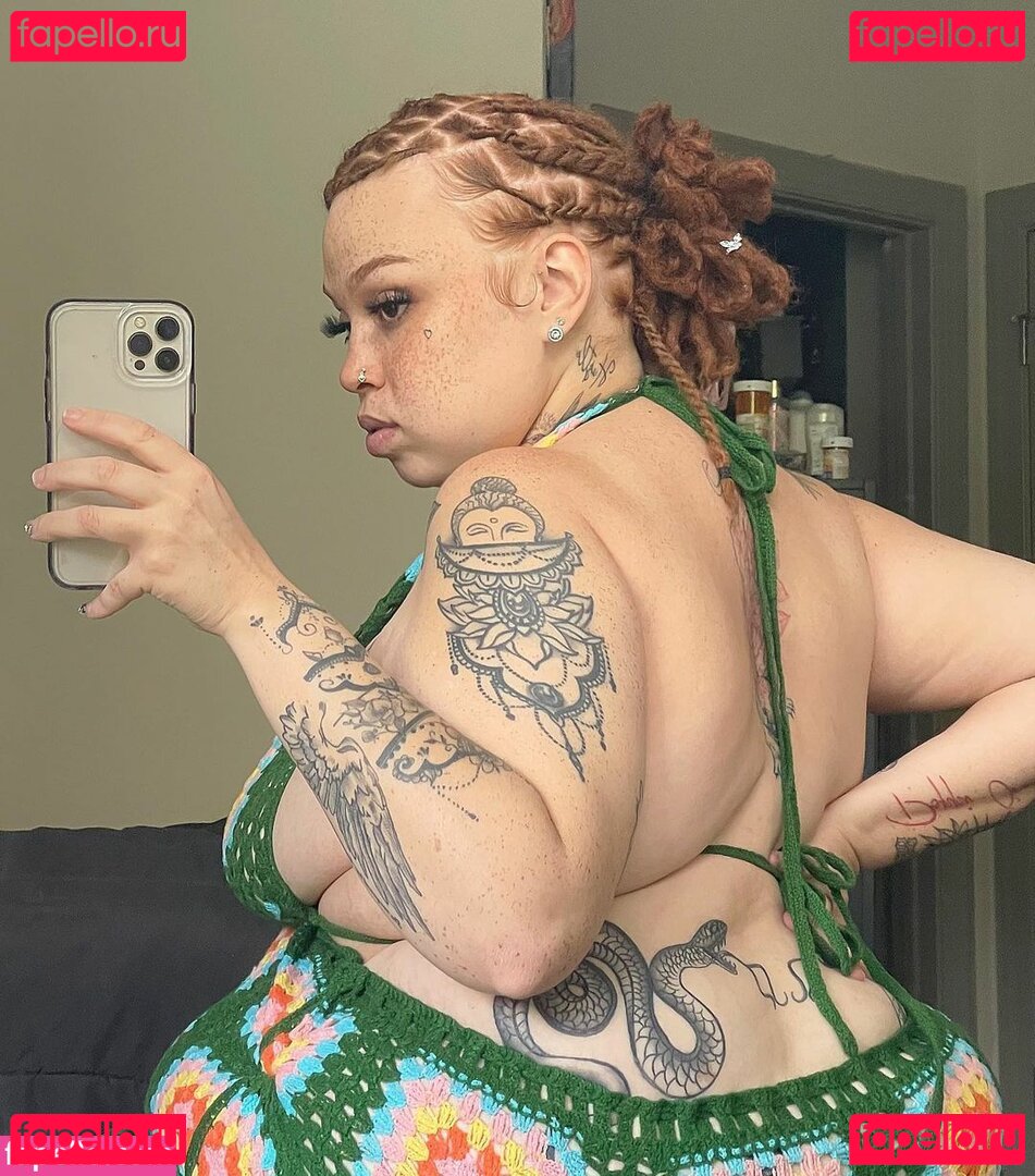 AHintOfRed Nude Onlyfans Photo 44
