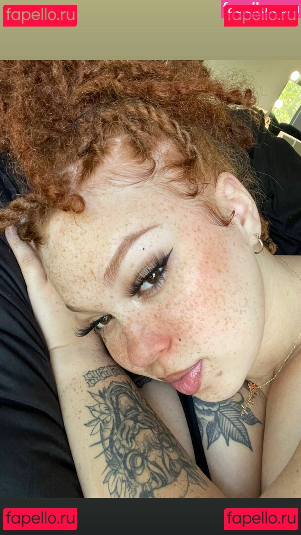 AHintOfRed Nude Onlyfans Photo 33