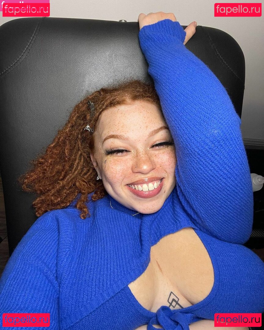 AHintOfRed Nude Onlyfans Photo 32