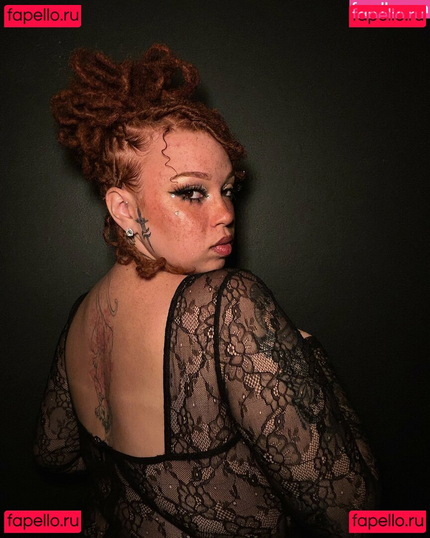 AHintOfRed Nude Onlyfans Photo 25