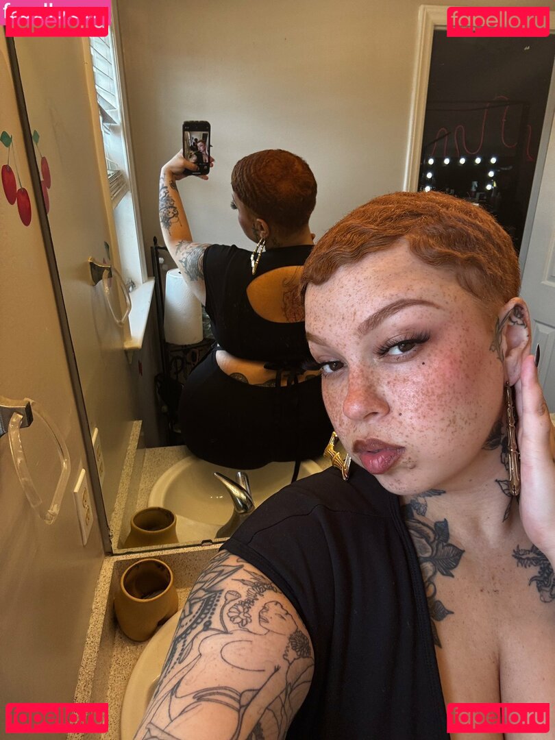 AHintOfRed Nude Onlyfans Photo 15