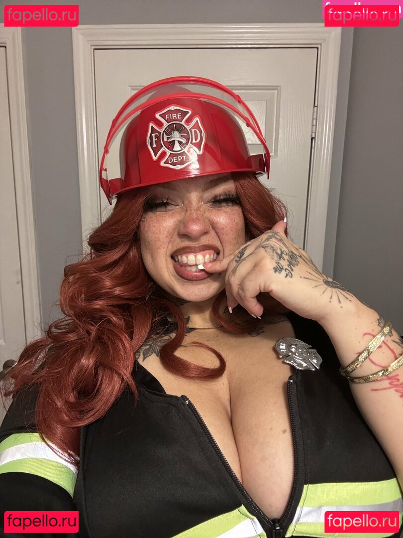 AHintOfRed Nude Onlyfans Photo 12