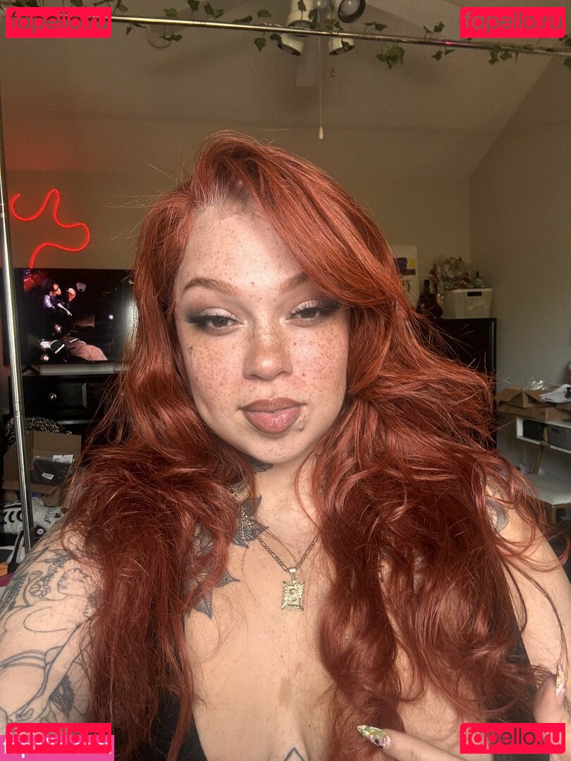 AHintOfRed Nude Onlyfans Photo 7