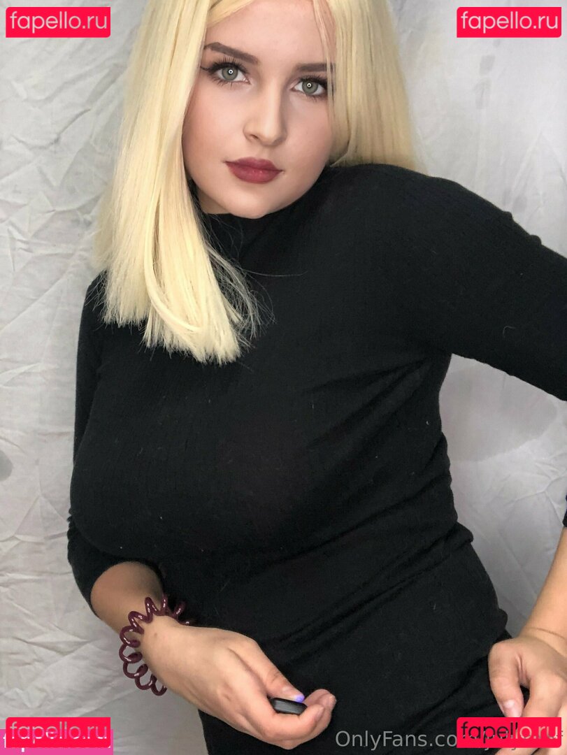 julyanf / julyranf Nude Onlyfans Photo 44
