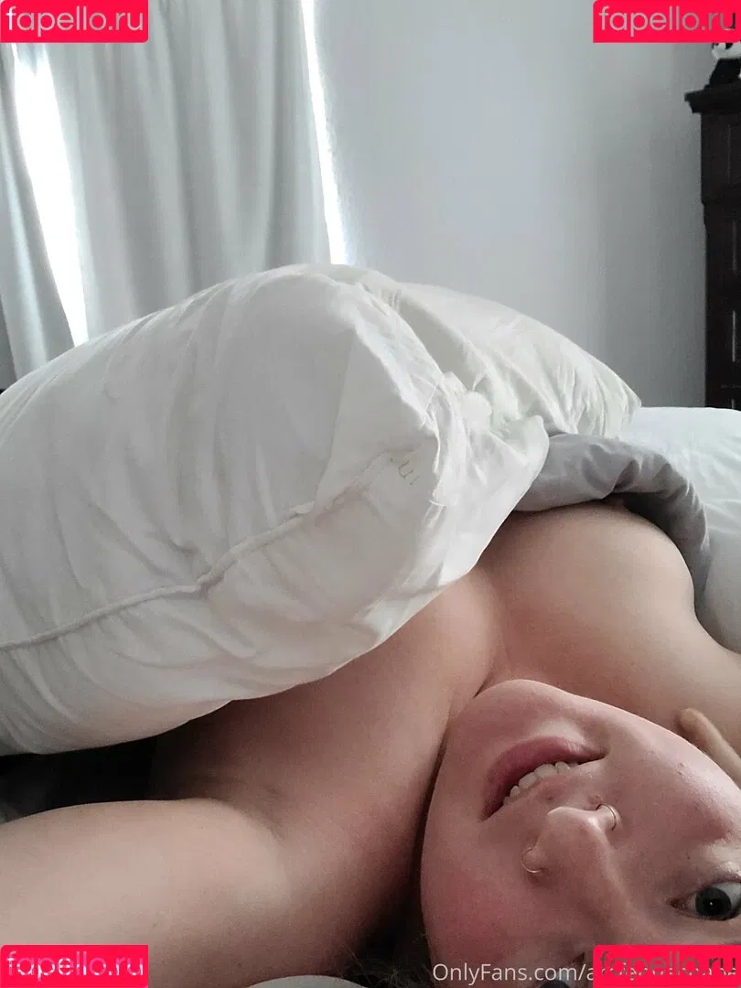 arcfennecbabe Onlyfans Photo Gallery 