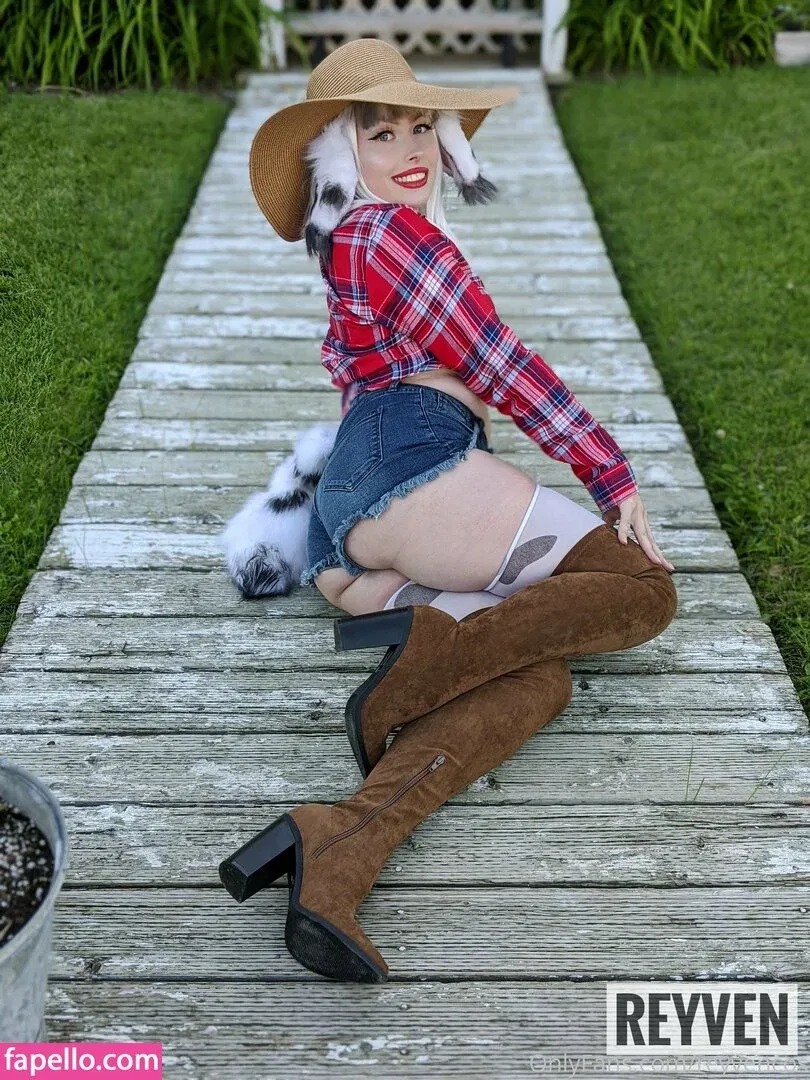 Reyvencos Onlyfans Photo Gallery 