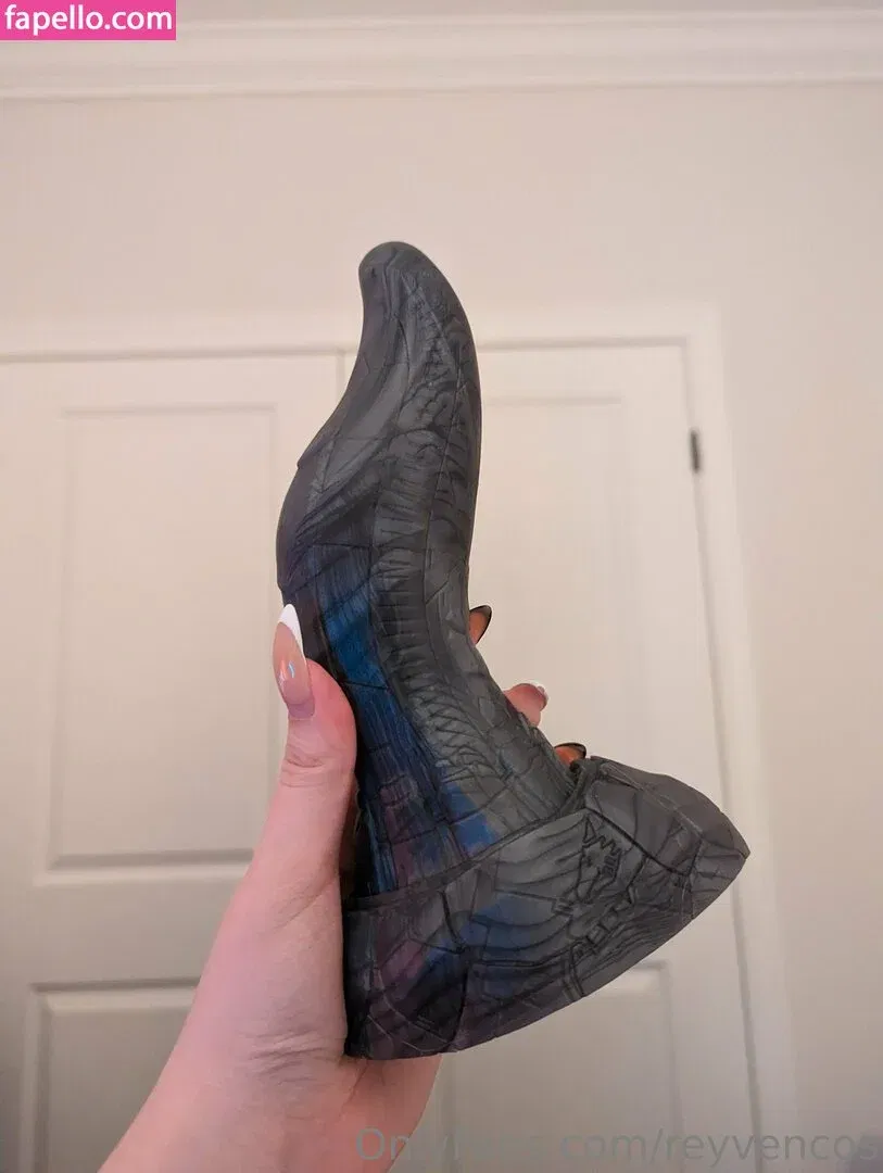 Reyvencos Onlyfans Photo Gallery 