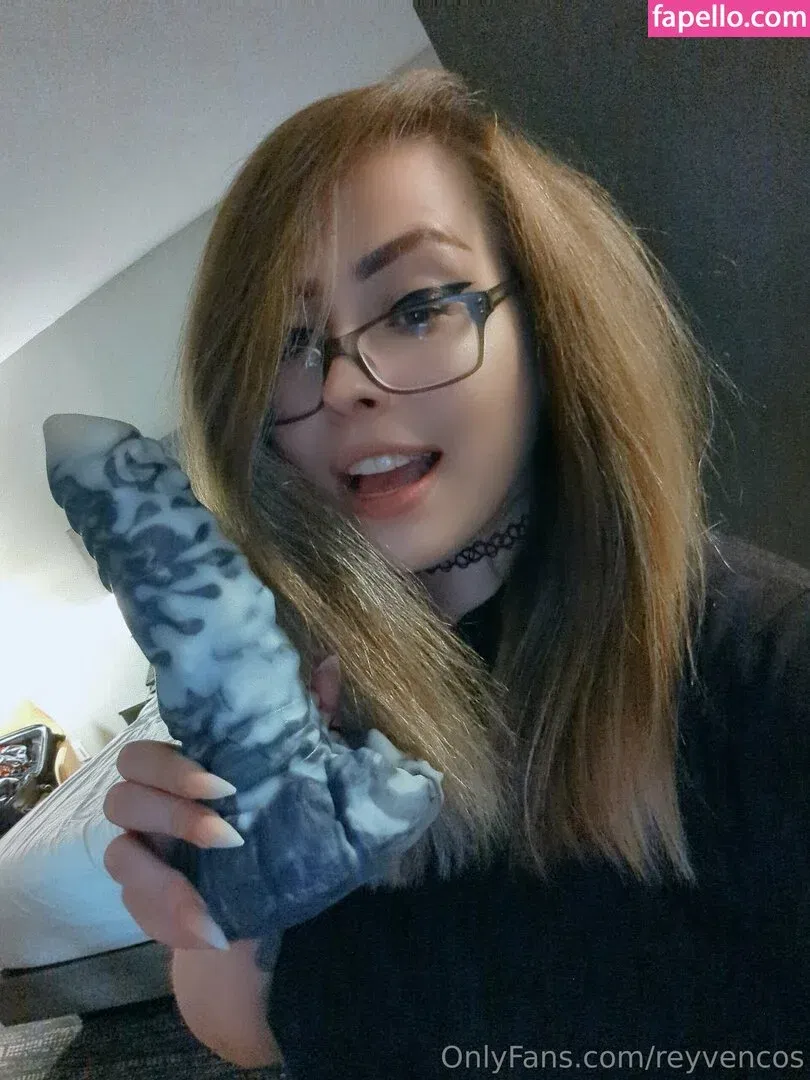 Reyvencos Onlyfans Photo Gallery 