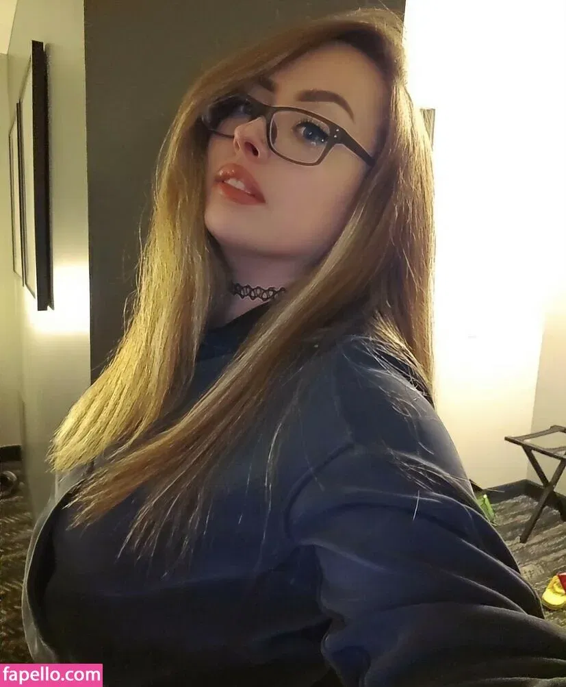 Reyvencos Onlyfans Photo Gallery 