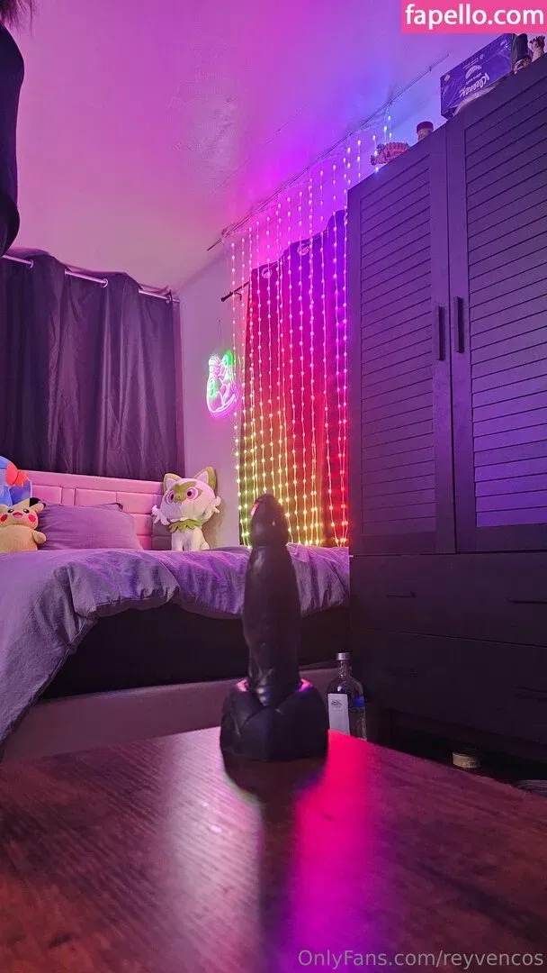 Reyvencos Onlyfans Photo Gallery 