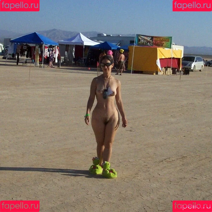 Athena Demos Onlyfans Photo Gallery 