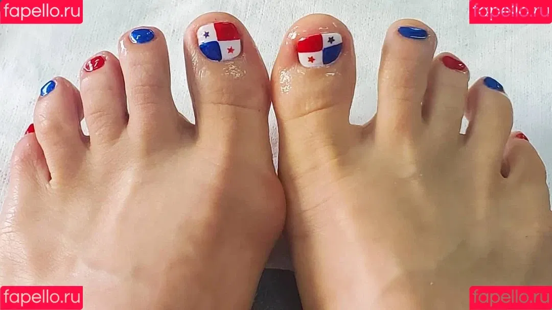 Athena Demos Onlyfans Photo Gallery 
