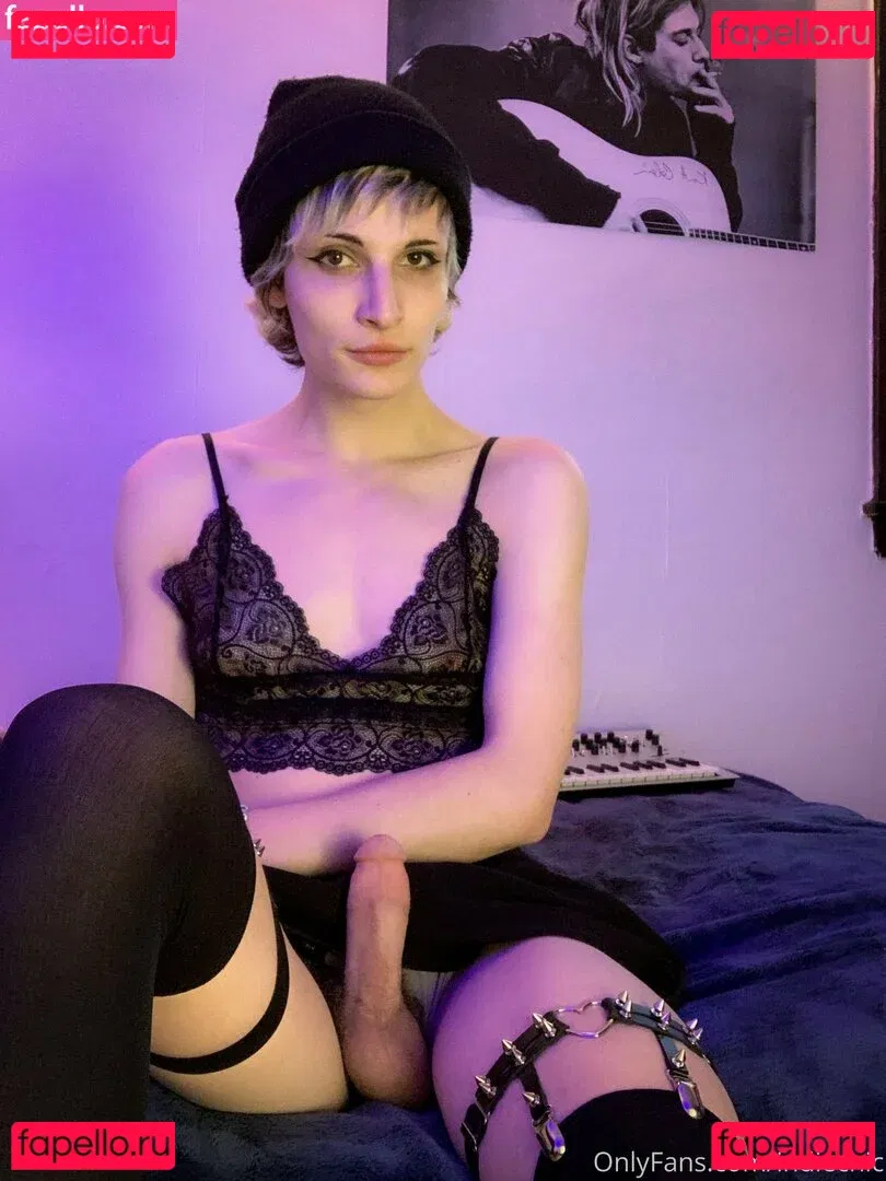 IndieChic Onlyfans Photo Gallery 