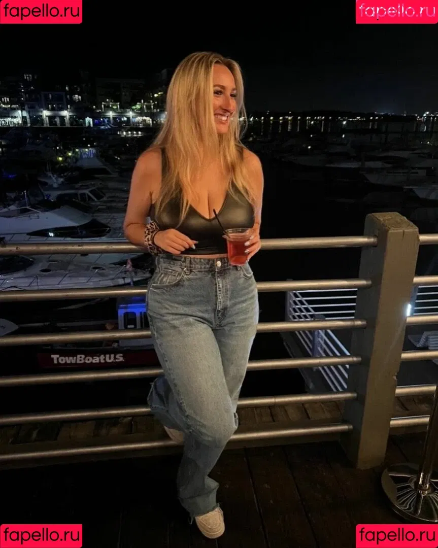 Angelina C Onlyfans Photo Gallery 