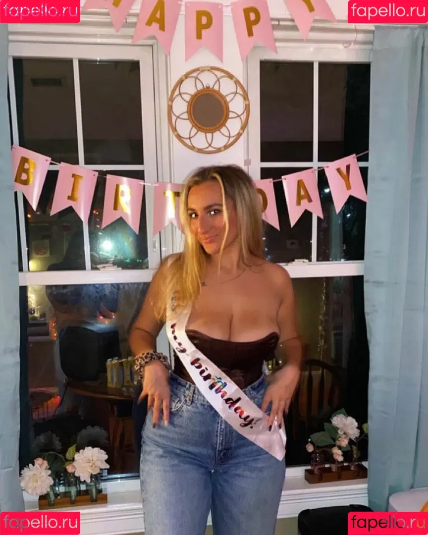 Angelina C Onlyfans Photo Gallery 
