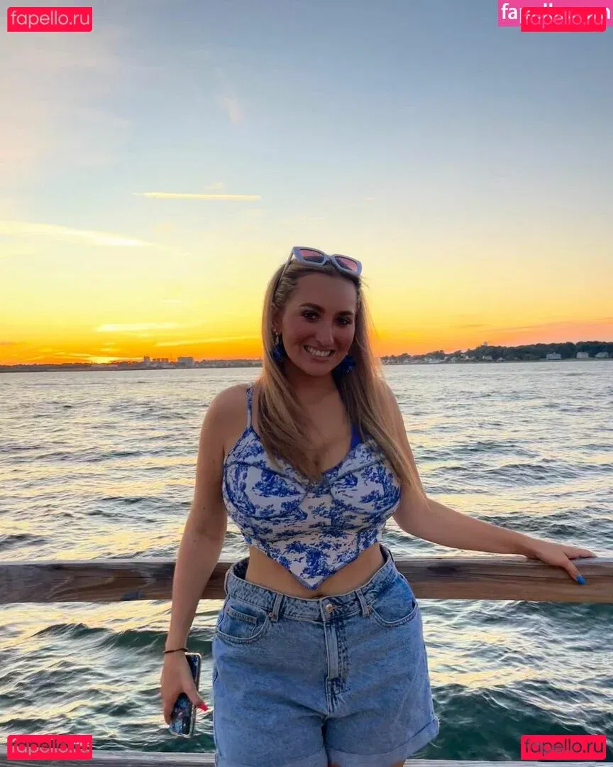 Angelina C Onlyfans Photo Gallery 