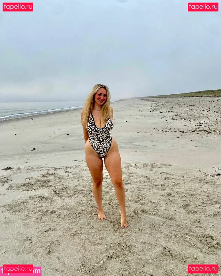 Angelina C Onlyfans Photo Gallery 