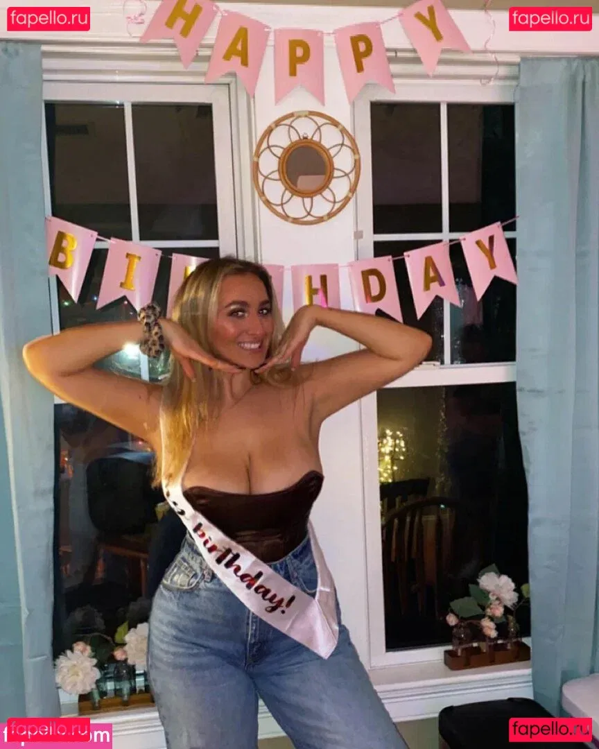 Angelina C Onlyfans Photo Gallery 