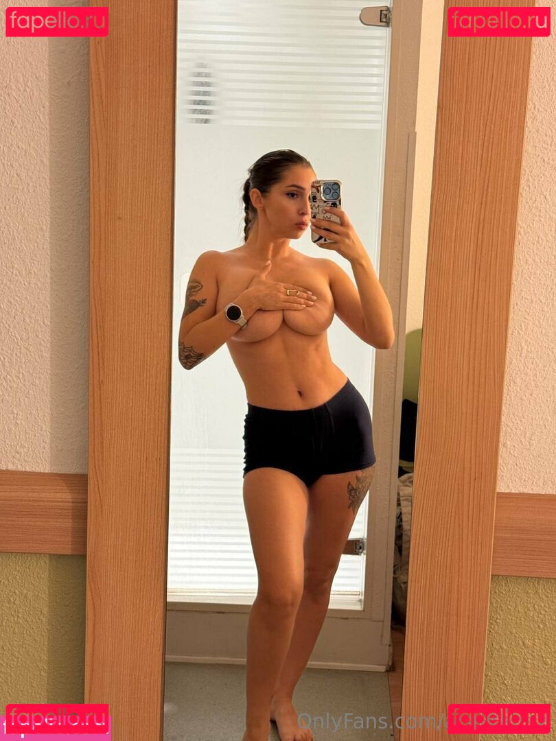 aisultanax / aisultanaxx Nude Onlyfans Photo 19