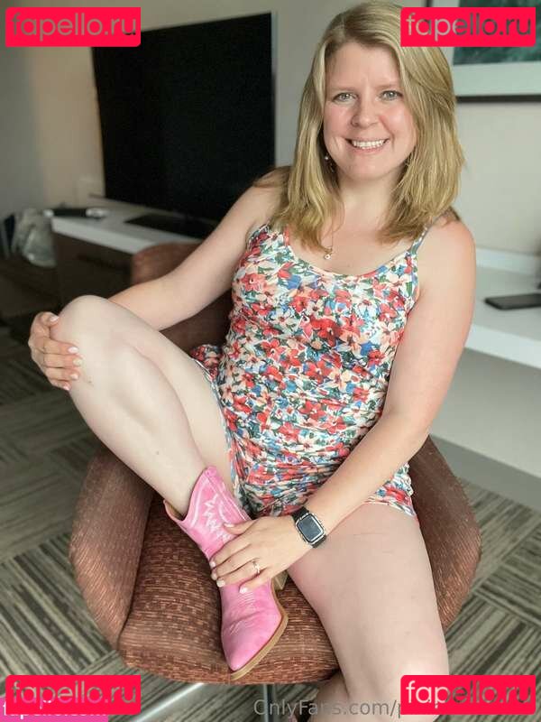 pixienurse01 / tightpixienurse Nude Onlyfans Photo 33