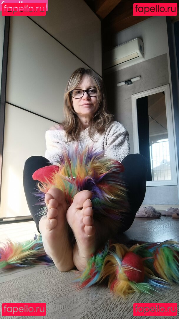 onlybluefeet Nude Onlyfans Photo 37