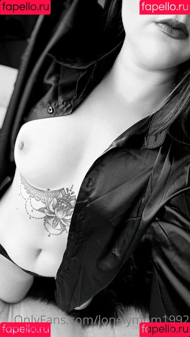 lonelymom1992 Onlyfans Photo Gallery 