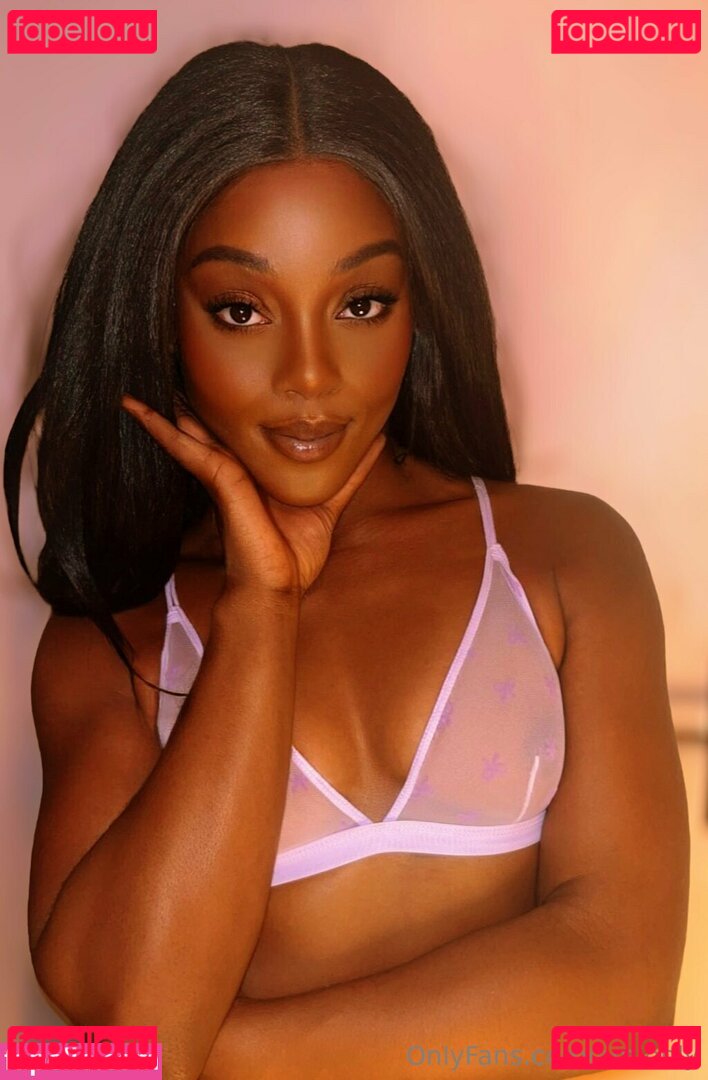 am.only / amonly Onlyfans Photo Gallery 