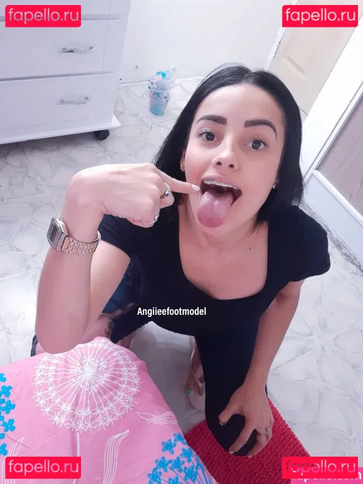 angieefeet Onlyfans Photo Gallery 