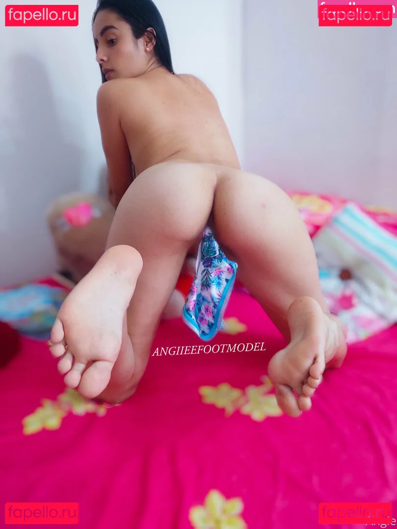 angieefeet Onlyfans Photo Gallery 
