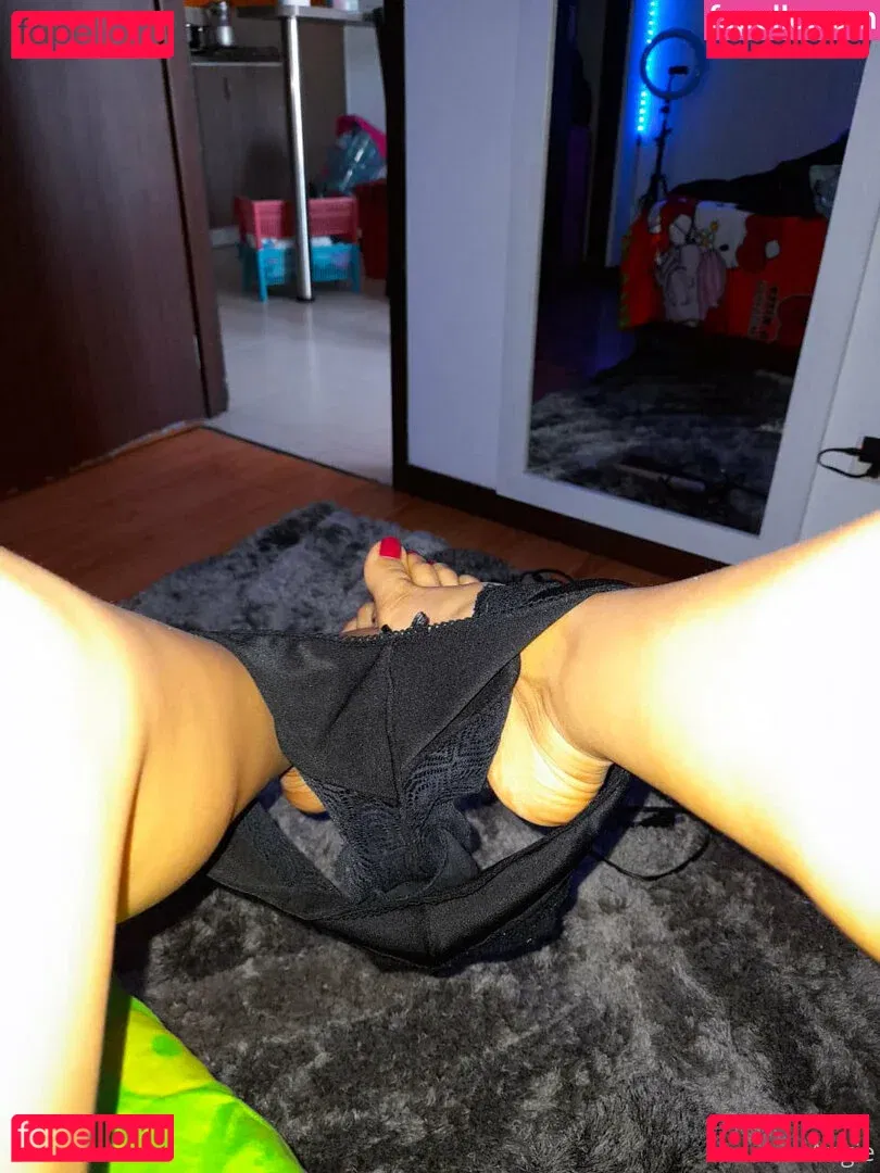 angieefeet Onlyfans Photo Gallery 