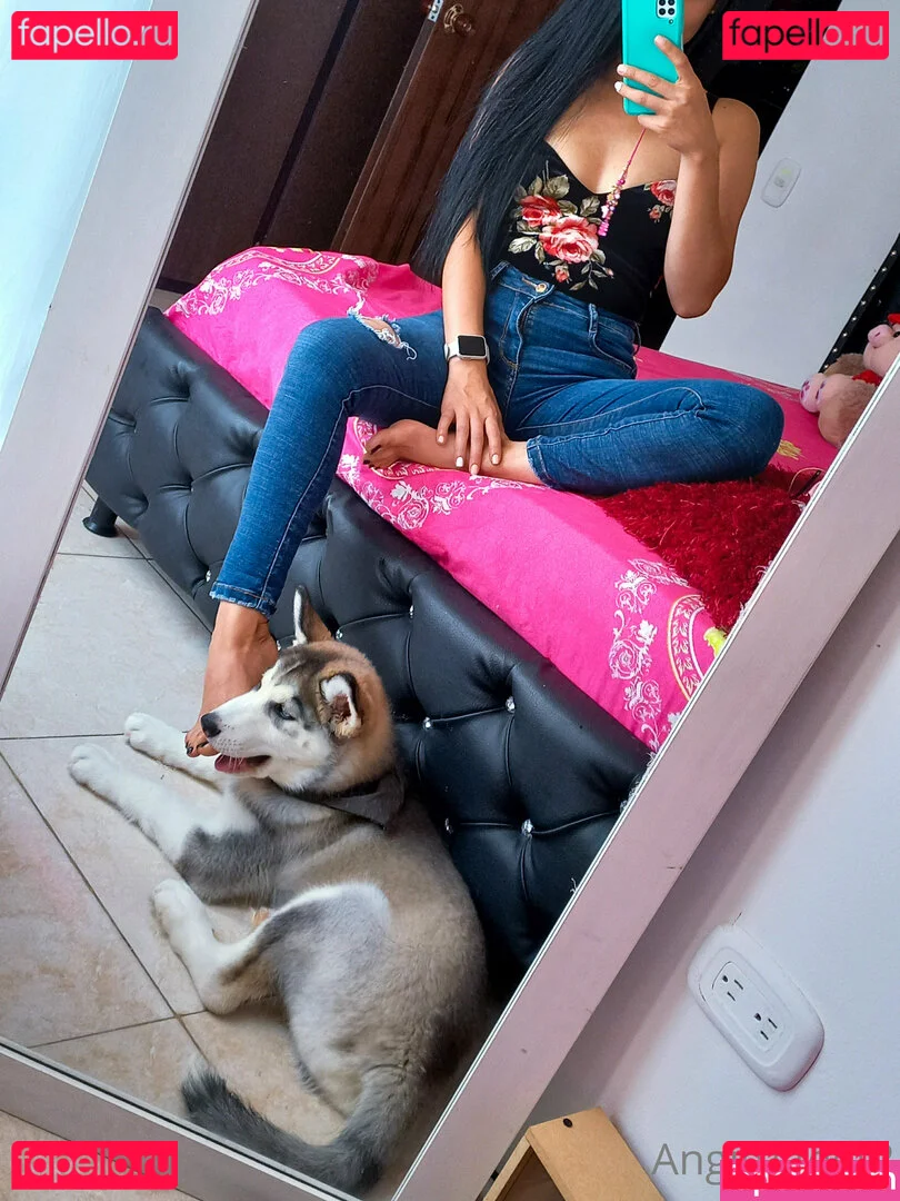 angieefeet Onlyfans Photo Gallery 