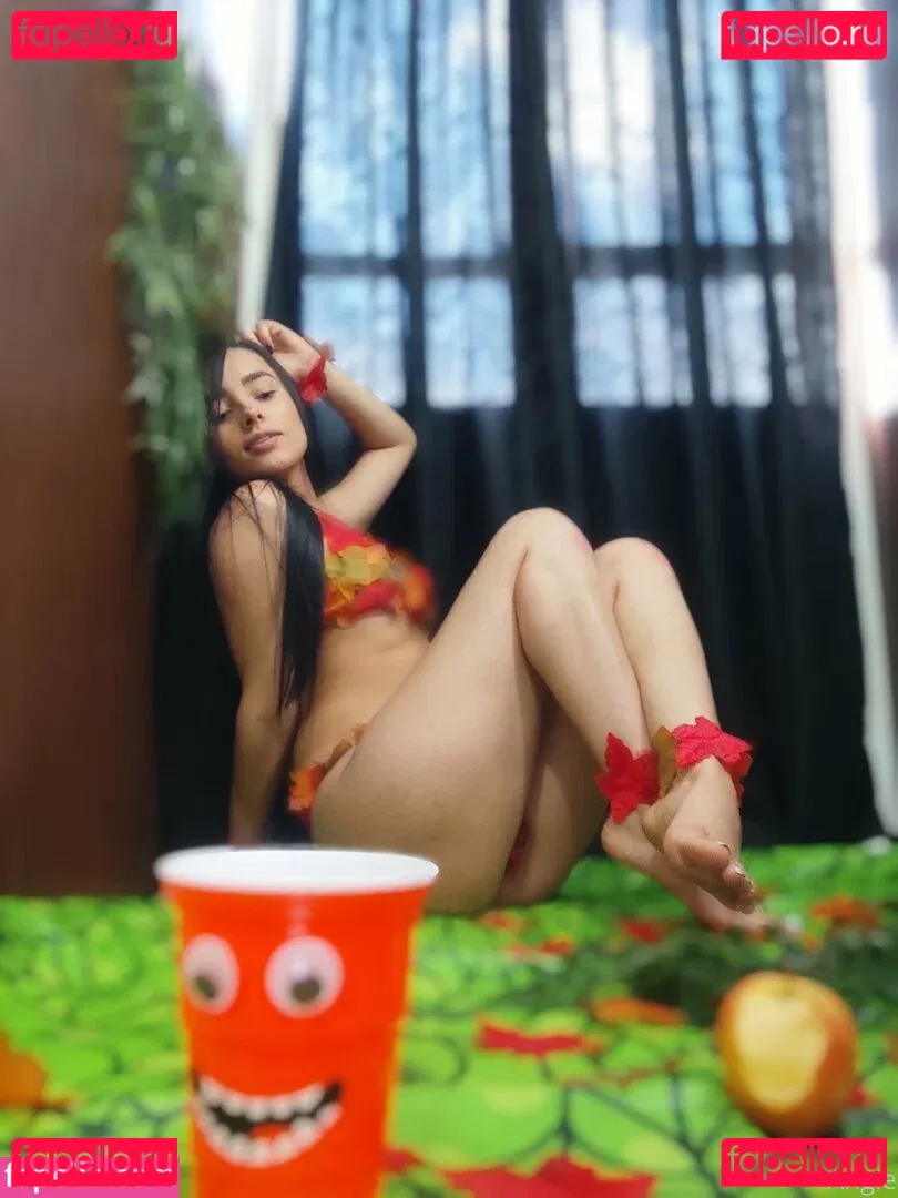 angieefeet Onlyfans Photo Gallery 