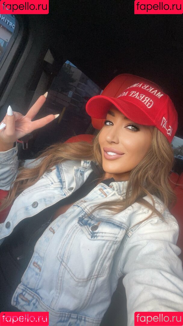 Richelle Ryan Onlyfans Photo Gallery 