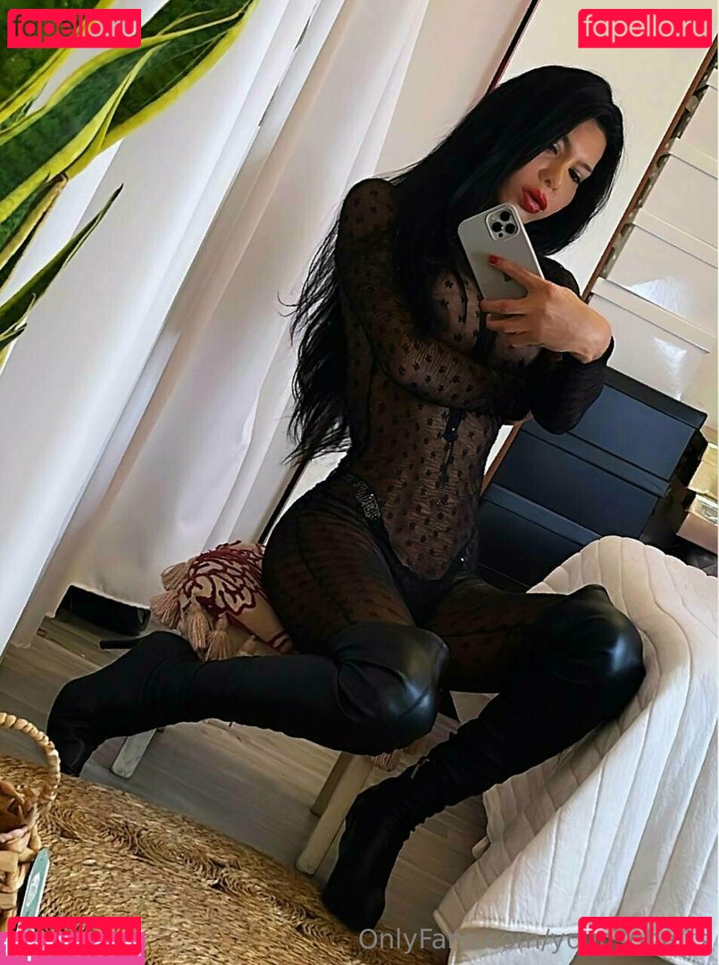 y0urs0fia / your.sofia.ts Onlyfans Photo Gallery 