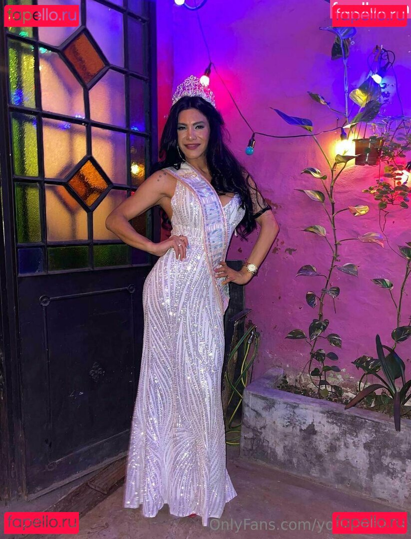 y0urs0fia / your.sofia.ts Onlyfans Photo Gallery 