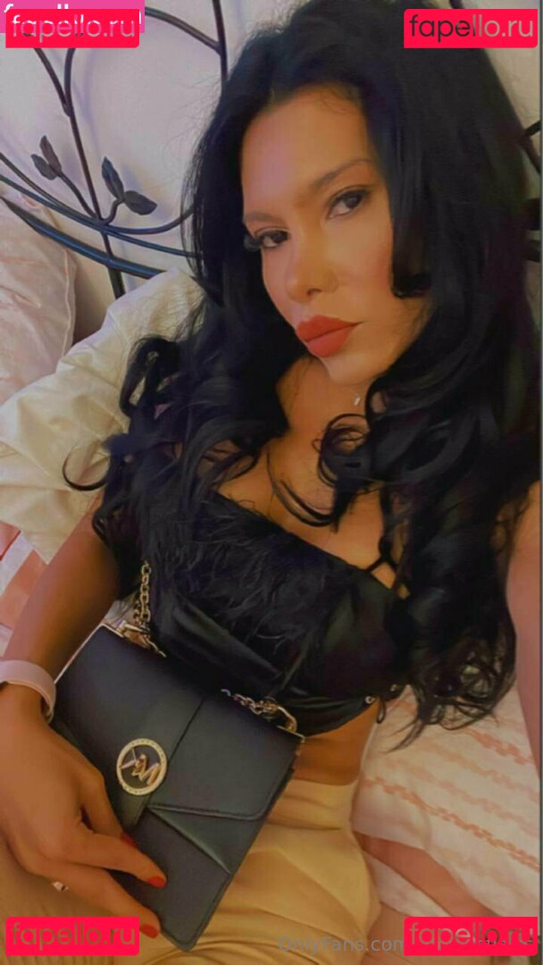 y0urs0fia / your.sofia.ts Onlyfans Photo Gallery 