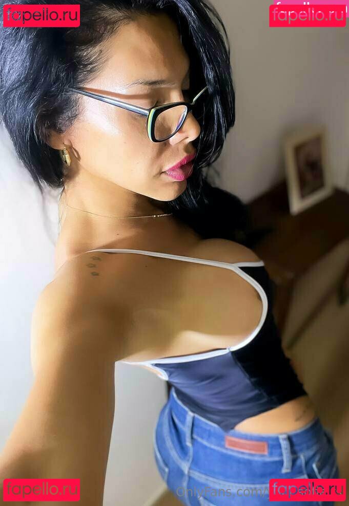 y0urs0fia / your.sofia.ts Onlyfans Photo Gallery 