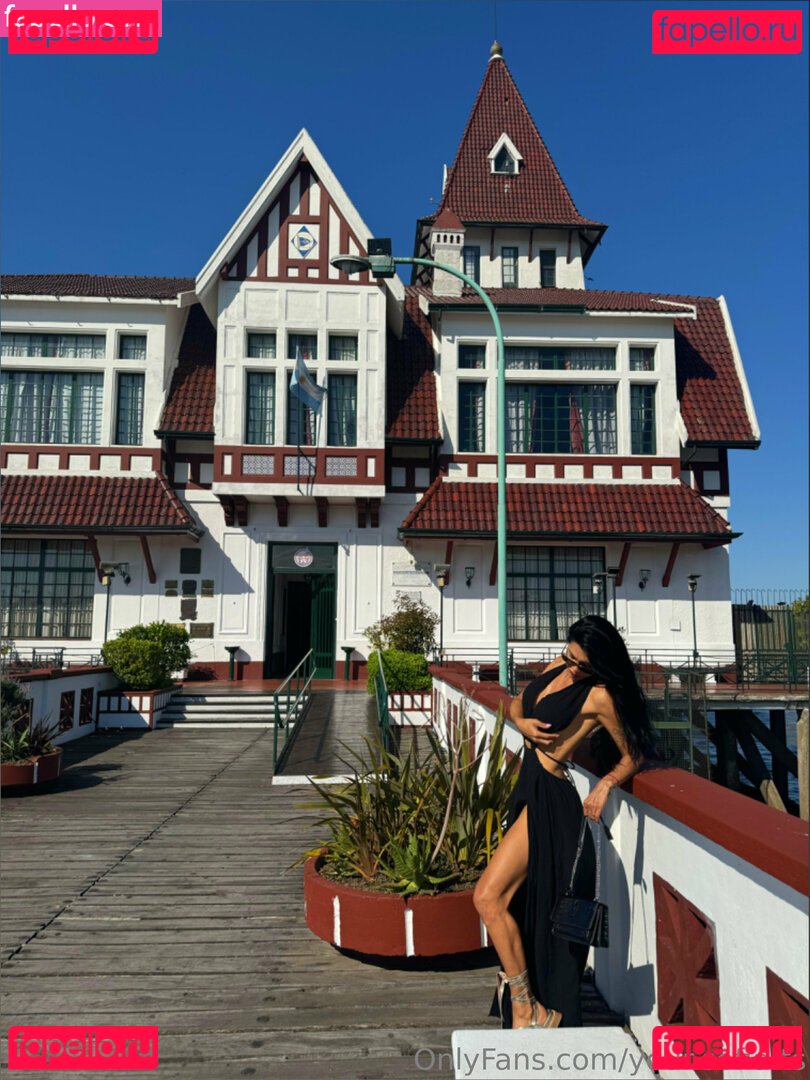 y0urs0fia / your.sofia.ts Onlyfans Photo Gallery 