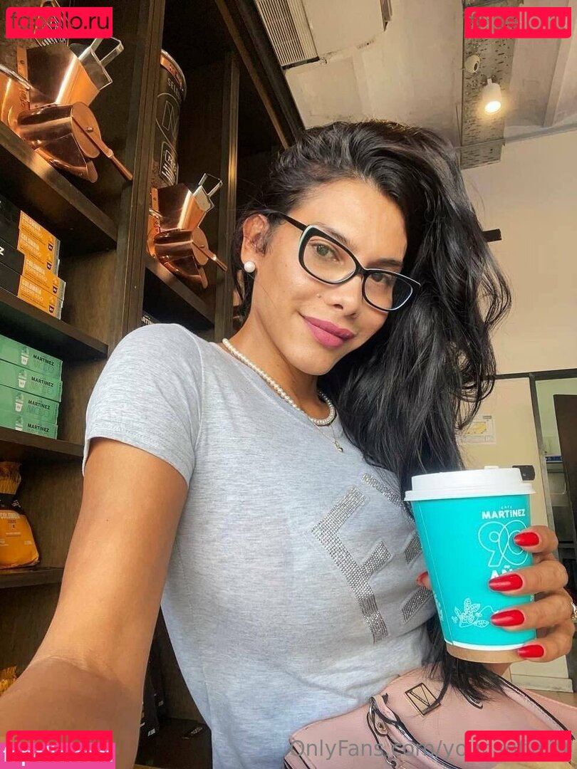 y0urs0fia / your.sofia.ts Onlyfans Photo Gallery 