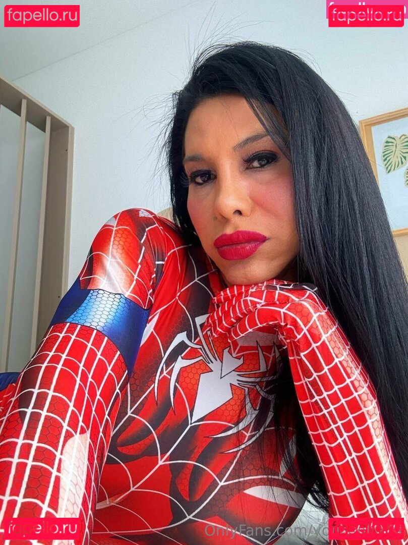 y0urs0fia / your.sofia.ts Onlyfans Photo Gallery 