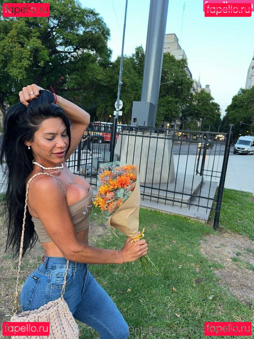 y0urs0fia / your.sofia.ts Onlyfans Photo Gallery 