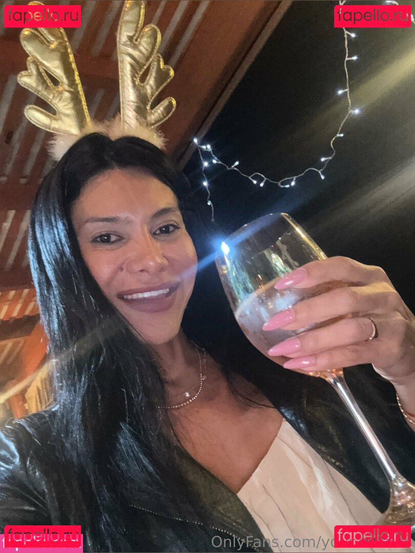 y0urs0fia / your.sofia.ts Onlyfans Photo Gallery 