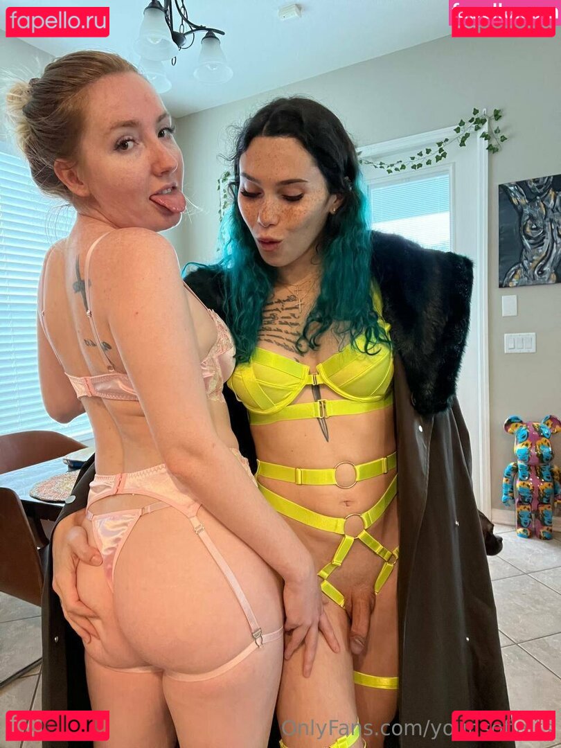 y0urs0fia / your.sofia.ts Onlyfans Photo Gallery 