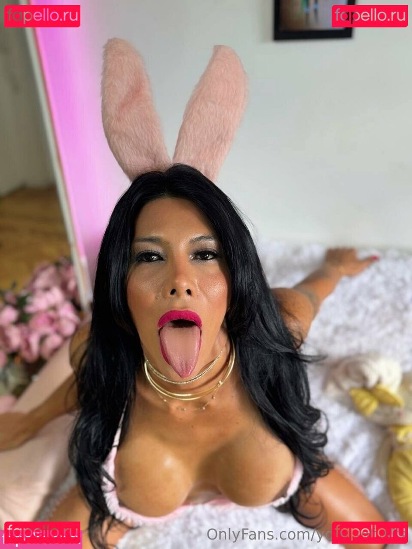 y0urs0fia / your.sofia.ts Onlyfans Photo Gallery 