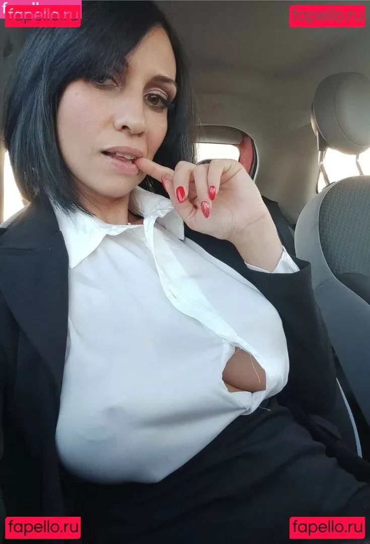 Giulia Diamond Onlyfans Photo Gallery 