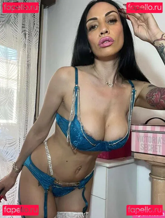 Giulia Diamond Onlyfans Photo Gallery 